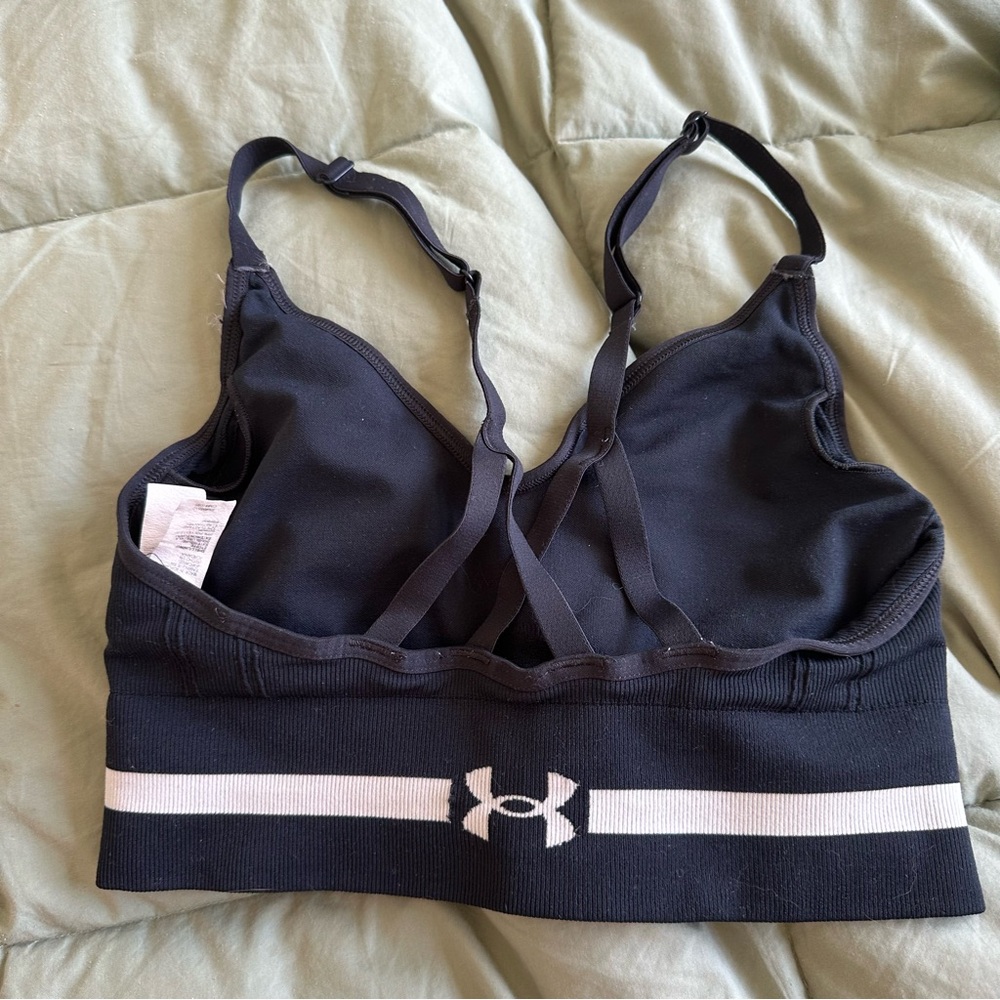 Under Armour Black Sports Bra Moisture-Wicking Performance - Picture 2 of 3